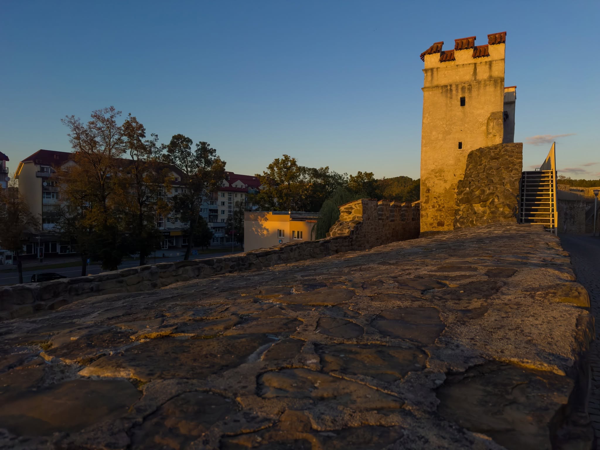 Večerný Bardejov v turnajovom albume